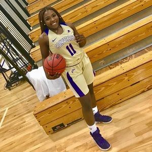 Meet your Posher, Lindsey